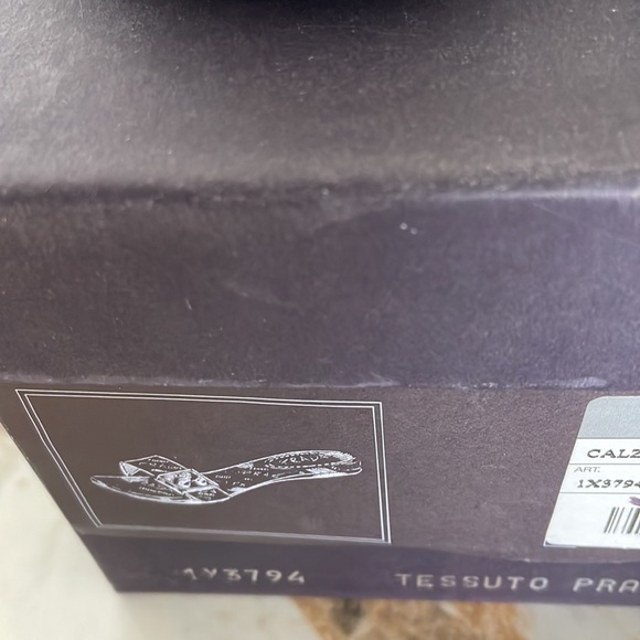 COPY - Prada signature fabric & logo plaque slides - Picture 2 of 8